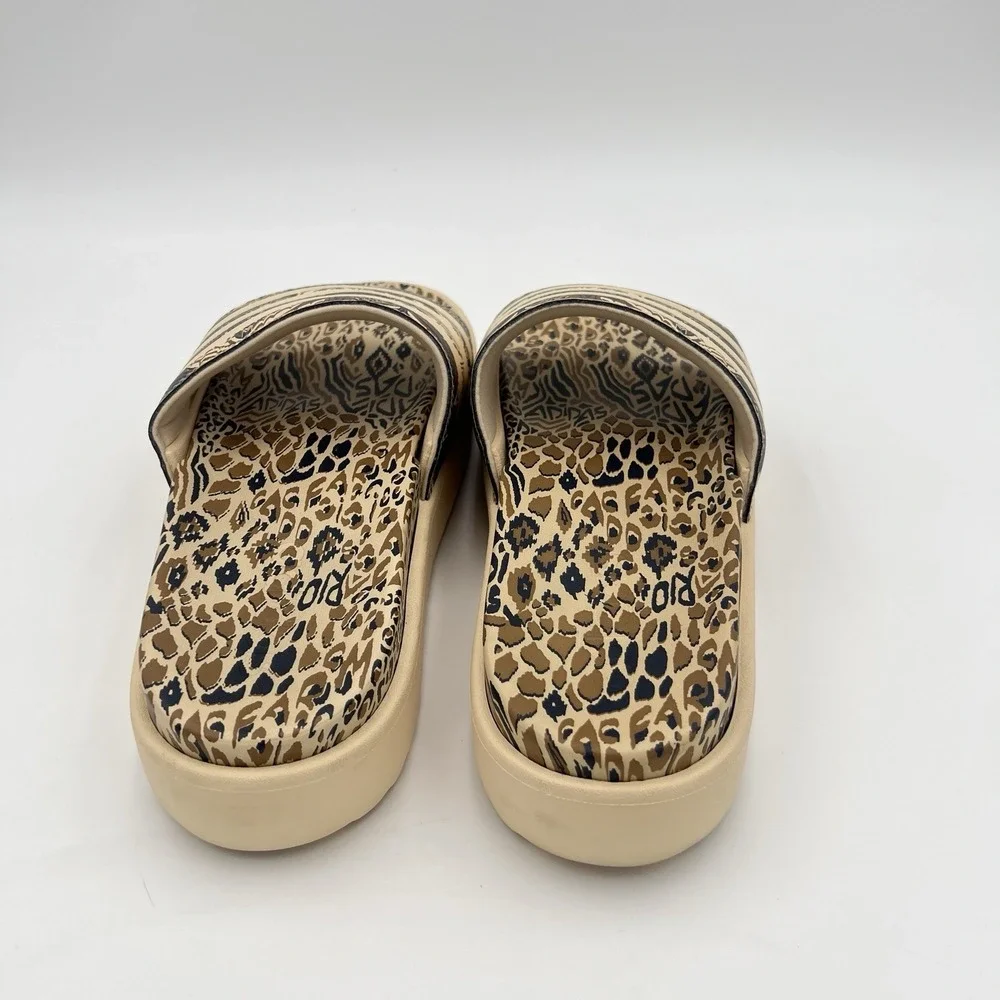 adidas Women's Leopard Print Platform Slides Animal Print 3 Stripe Sandals